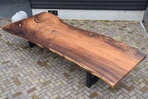 SW-257 XXL Suar houten boomstam vergadertafel van 4 meter | Silvijn Wonen Soest